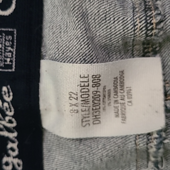 Women's denim capris - Picture 3 of 4